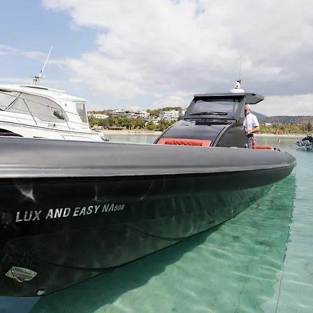 Botel Lux&easy Technohull Omega 45