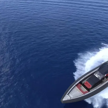 Lux&easy Technohull Omega 45 * Athens